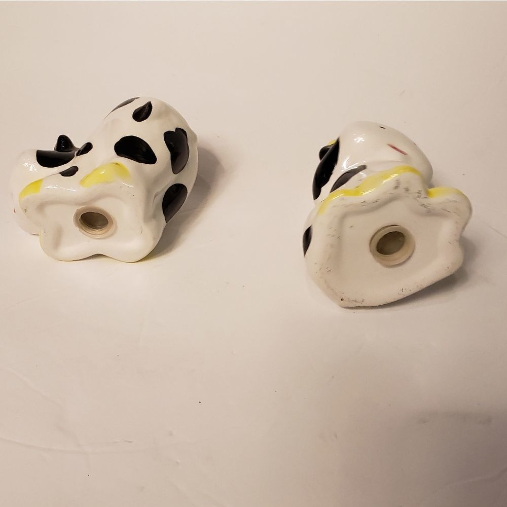 Cow Salt & Pepper Shaker Set - Picture 7 of 8